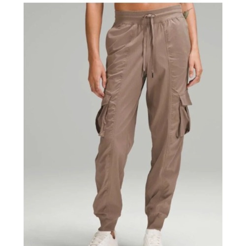 Lululemon Dance Studio Relaxed-Fit Mid-Rise Cargo Jogger XL Taupe Brown LW5GICS